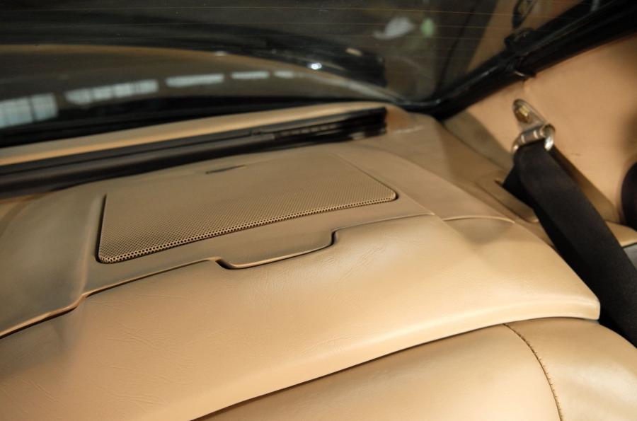 Детали интерьера BMW M6 (E24) 1988 года  (NA) (фото 120 из 158)